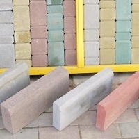 Бордюрный камень и тротуарная плитка